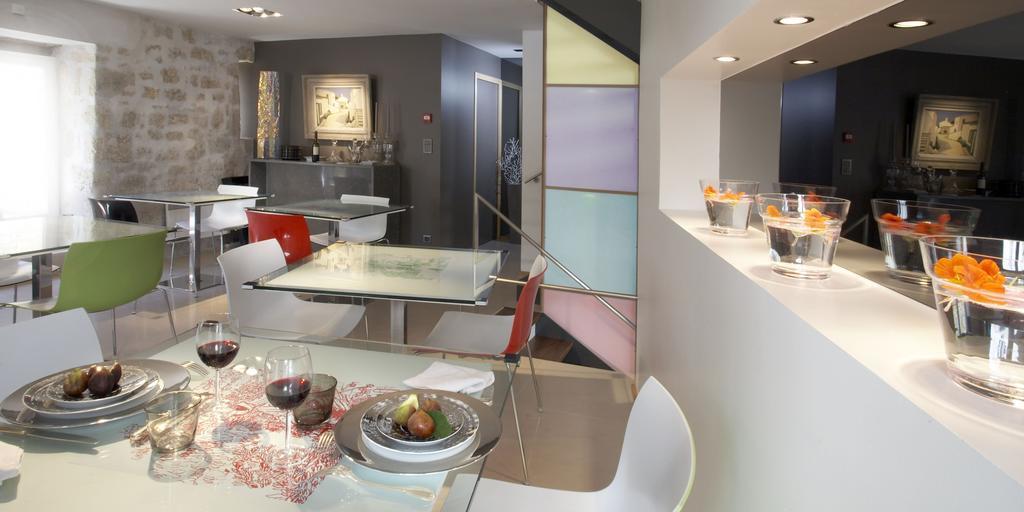 Design Hotel Des Francs Garcons Saint-Sauvant  Dış mekan fotoğraf