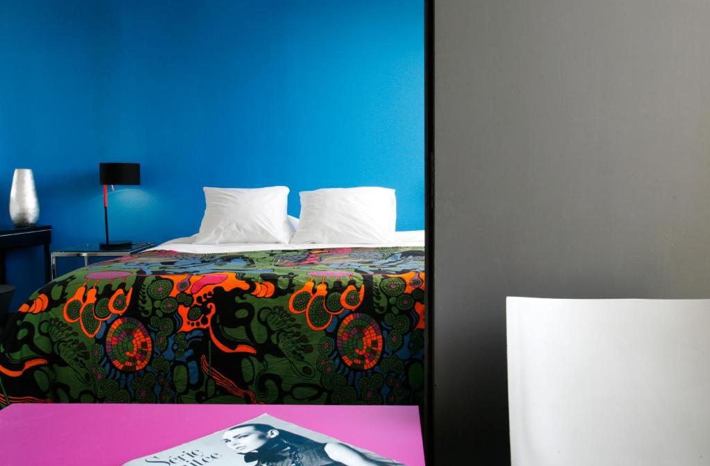 Design Hotel Des Francs Garcons Saint-Sauvant  Oda fotoğraf